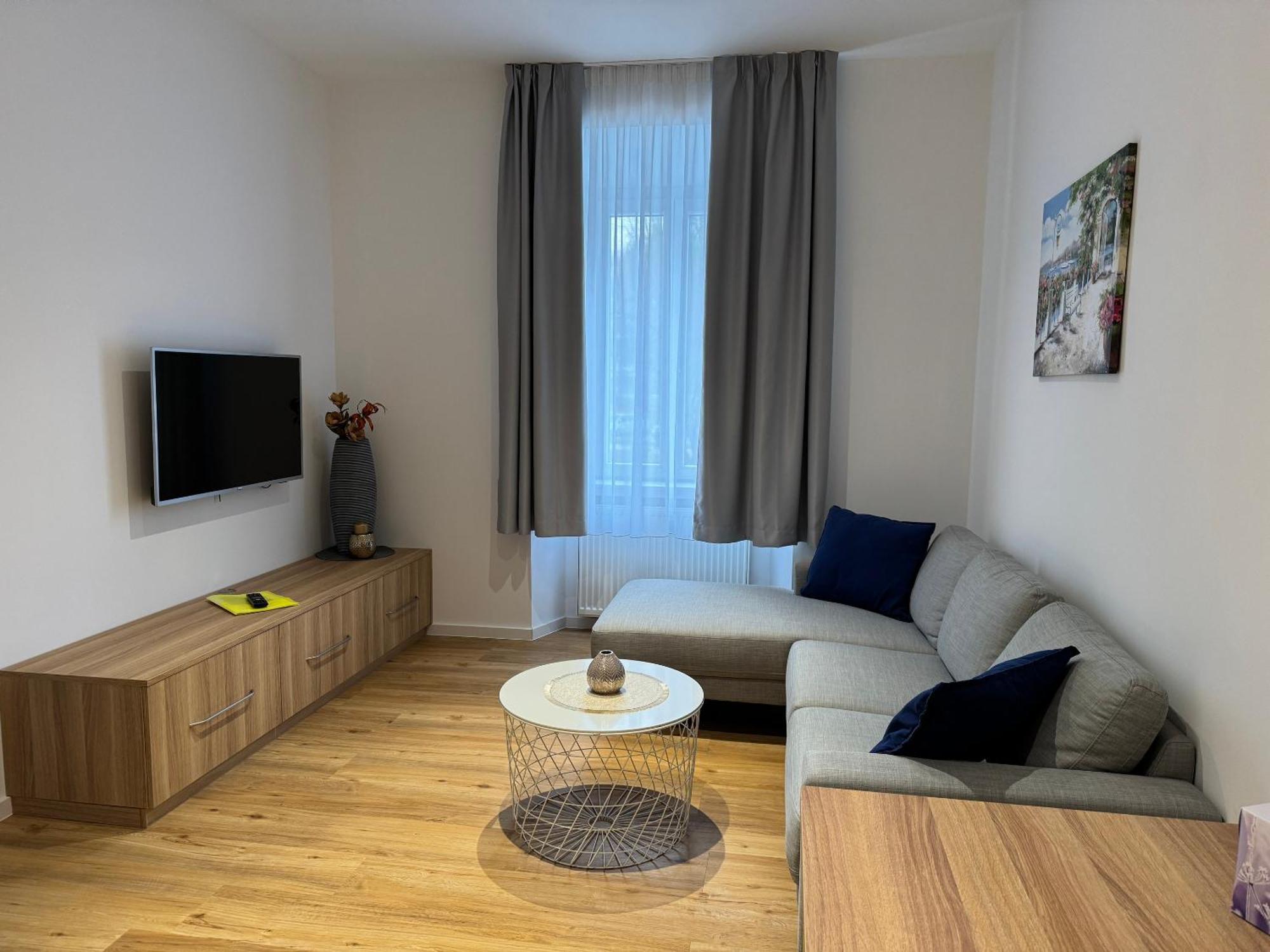 Apartments Tivoli Ljubljana Ngoại thất bức ảnh