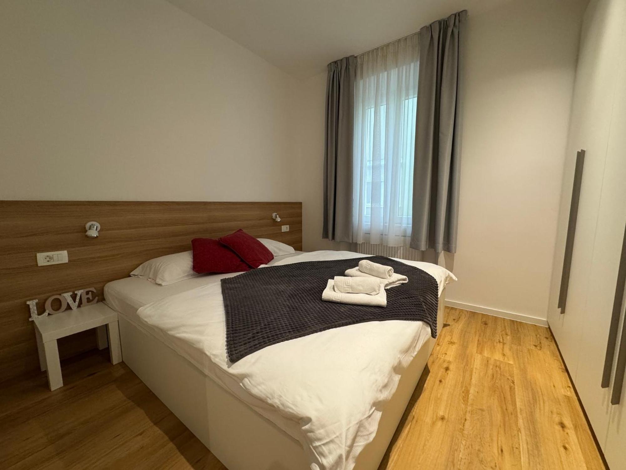 Apartments Tivoli Ljubljana Ngoại thất bức ảnh